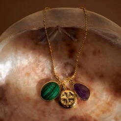 Pendentif MEDAILLON TRÈFLE 13 Pendentif MEDAILLON TRÈFLE -Agatha Boutique 02880066 157 TU M4